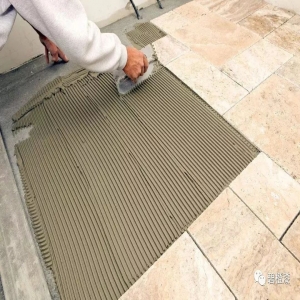 使用瓷磚膠最易犯的七個(gè)錯(cuò)誤，文中有正確示范，一起來(lái)學(xué)習(xí)吧！