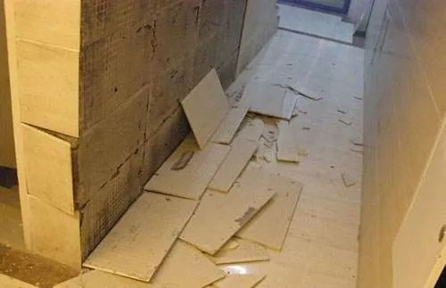 瓷磚膠貼磚，也會(huì)空鼓嗎？(圖1)